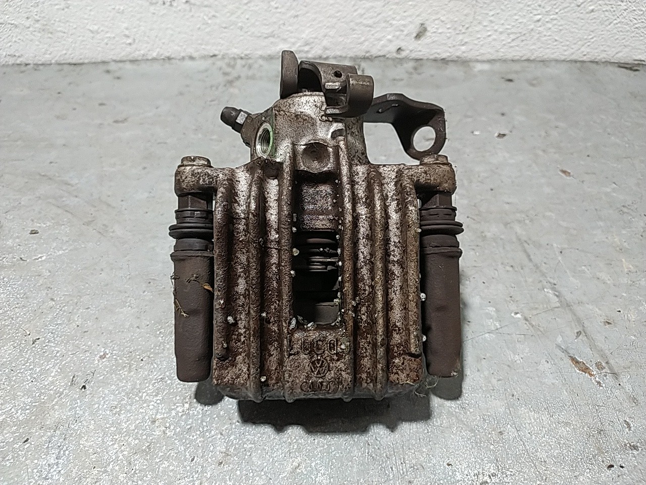 Pinça tras esquerda (20275962).