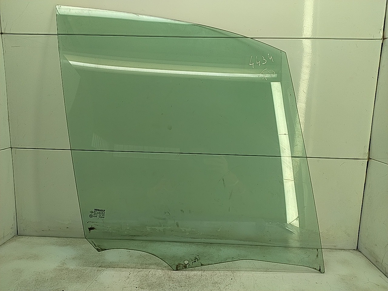 Vidro porta frente direita (20275013).