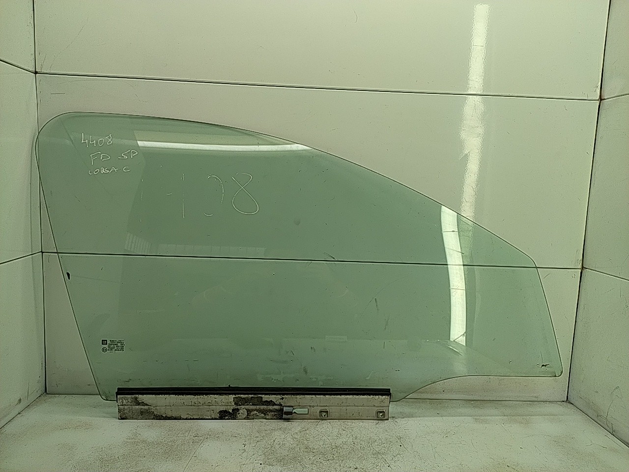 Vidro porta frente direita (20263241).