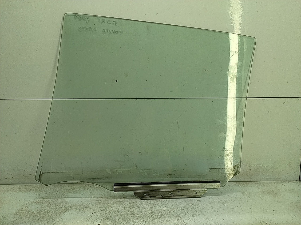 Vidro porta tras direita (164977).