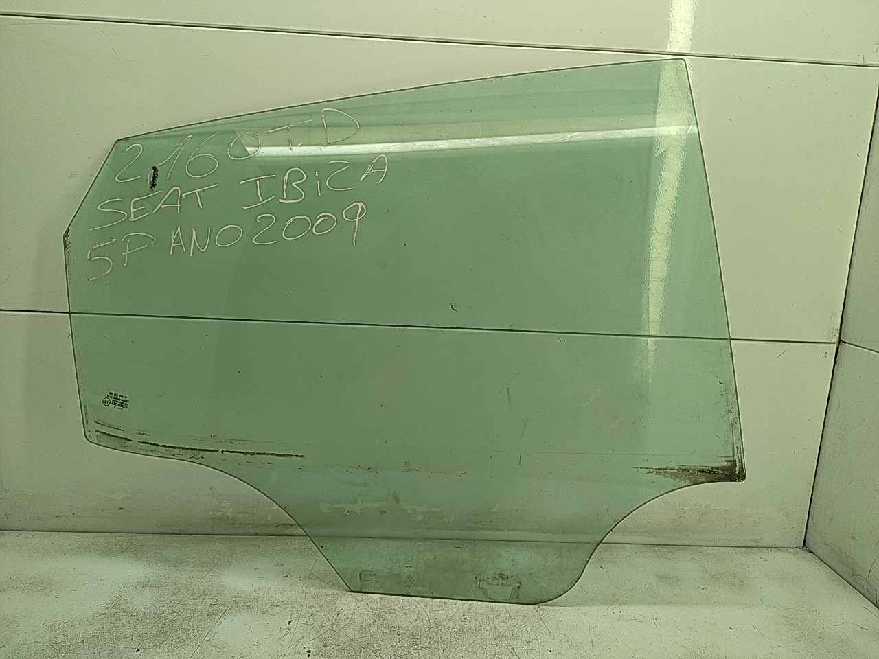 Vidro porta tras direita (20197806).