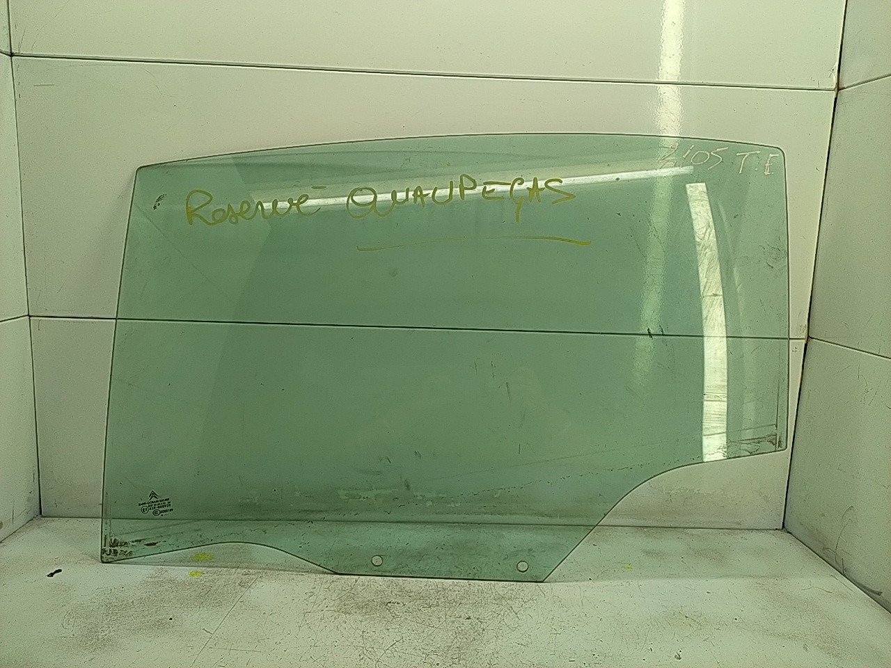 Vidro porta tras esquerda (109709).