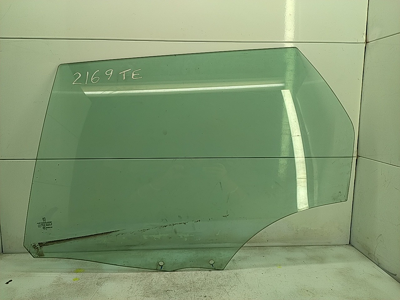 Vidro porta tras esquerda (20200460).