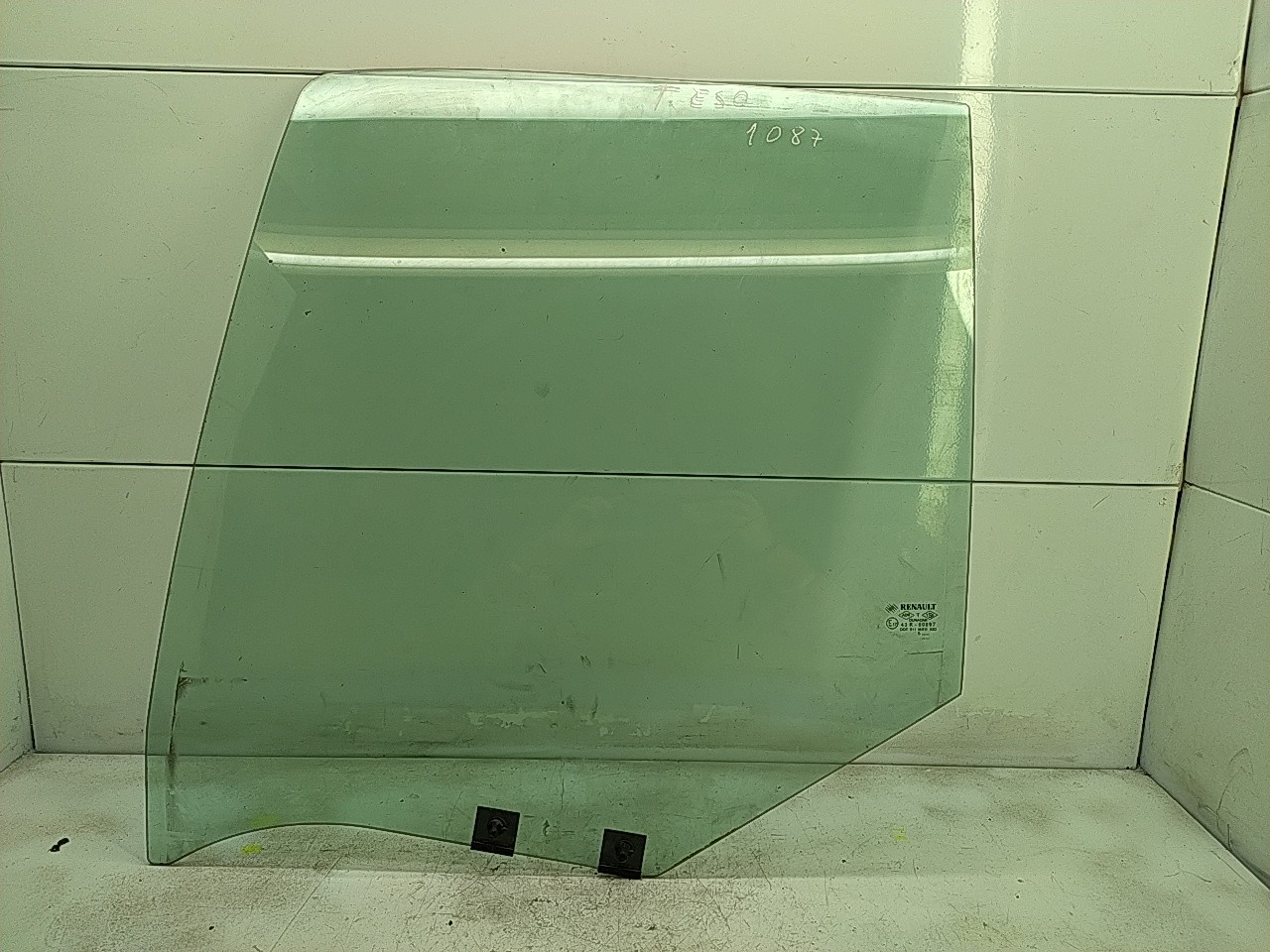 Vidro porta tras esquerda (148275).