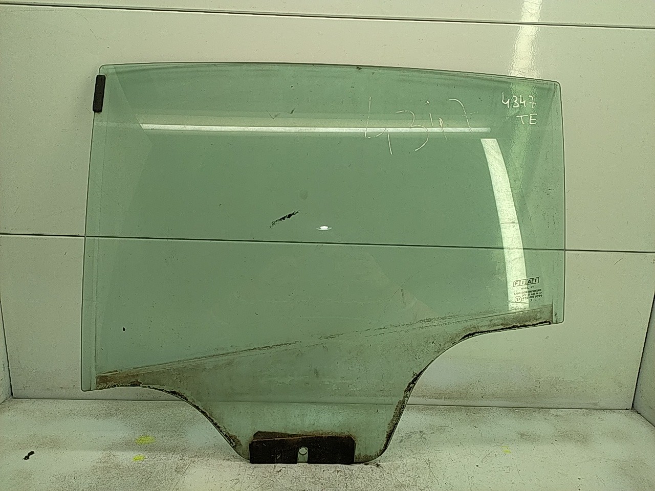 Vidro porta tras esquerda (20277339).