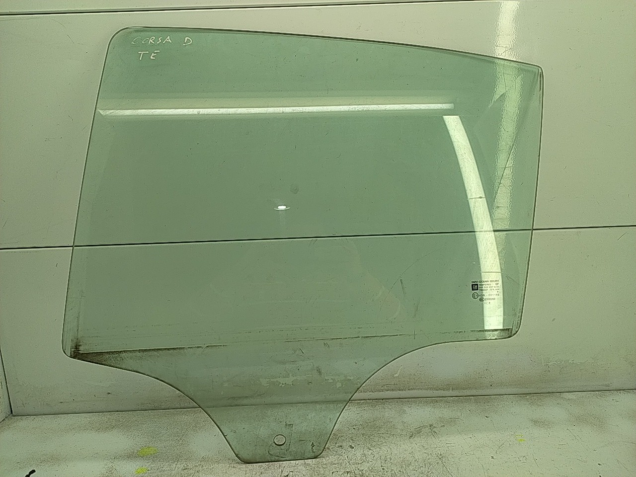 Vidro lateral painel tras esquerda (20277293).