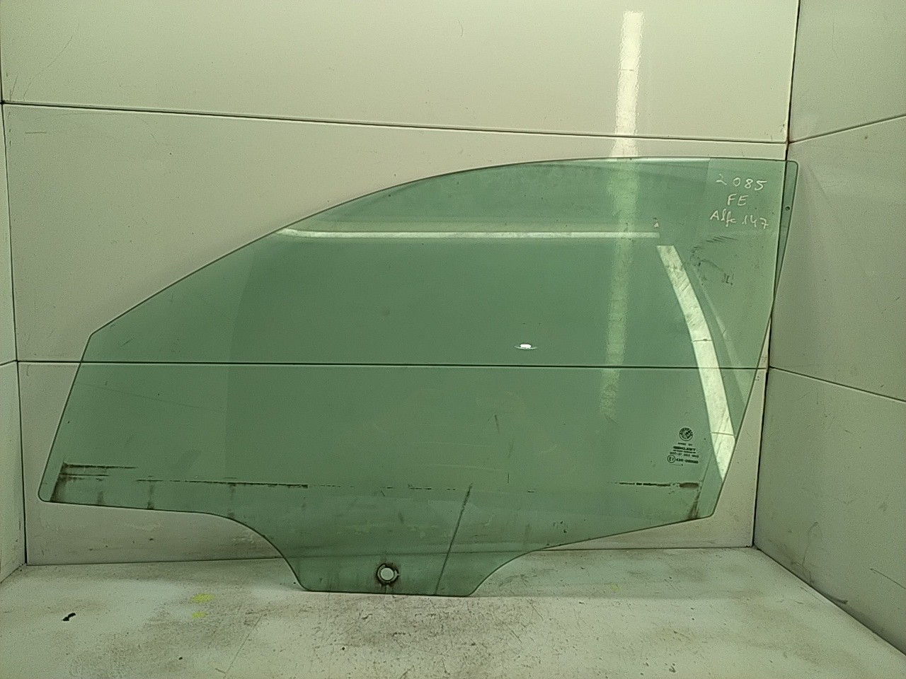 Vidro porta frente esquerda (110196).