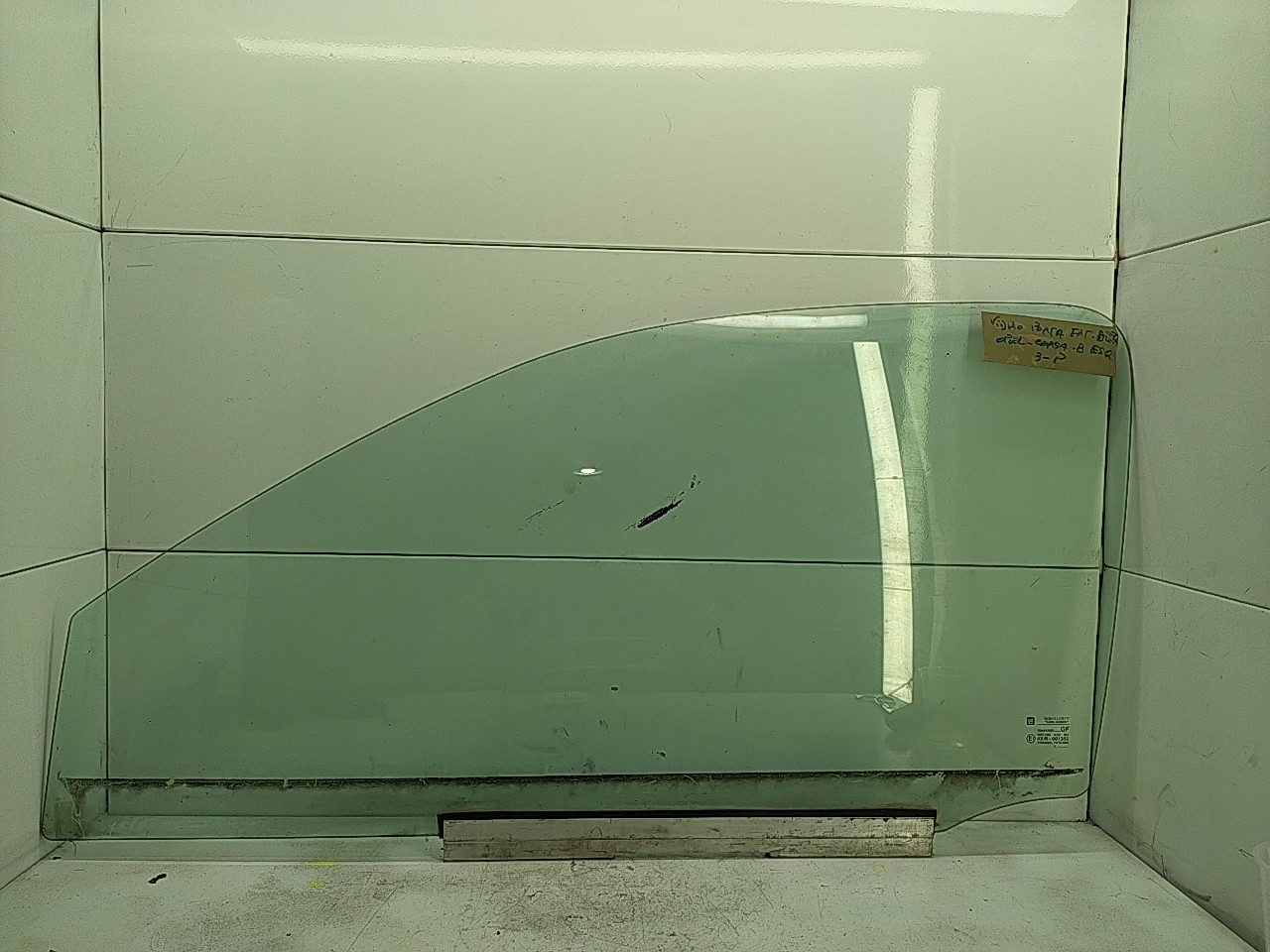 Vidro porta frente esquerda (20191044).