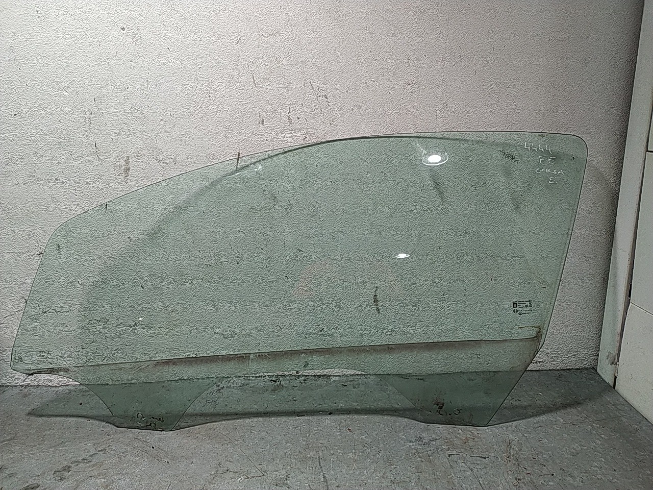 Vidro porta frente esquerda (20276448).