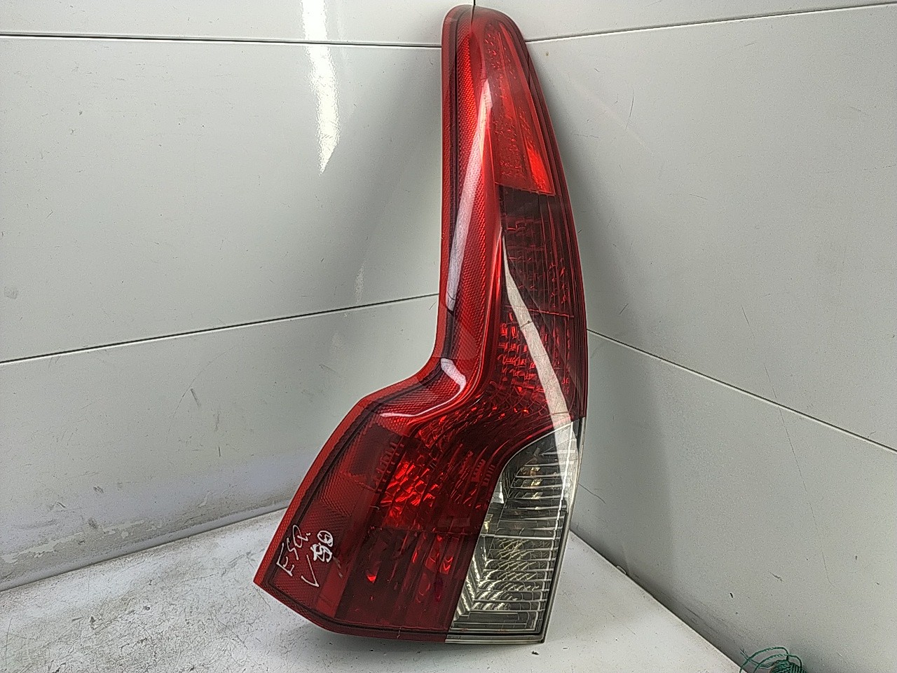 Farolim tras esquerdo painel stop (20277355).