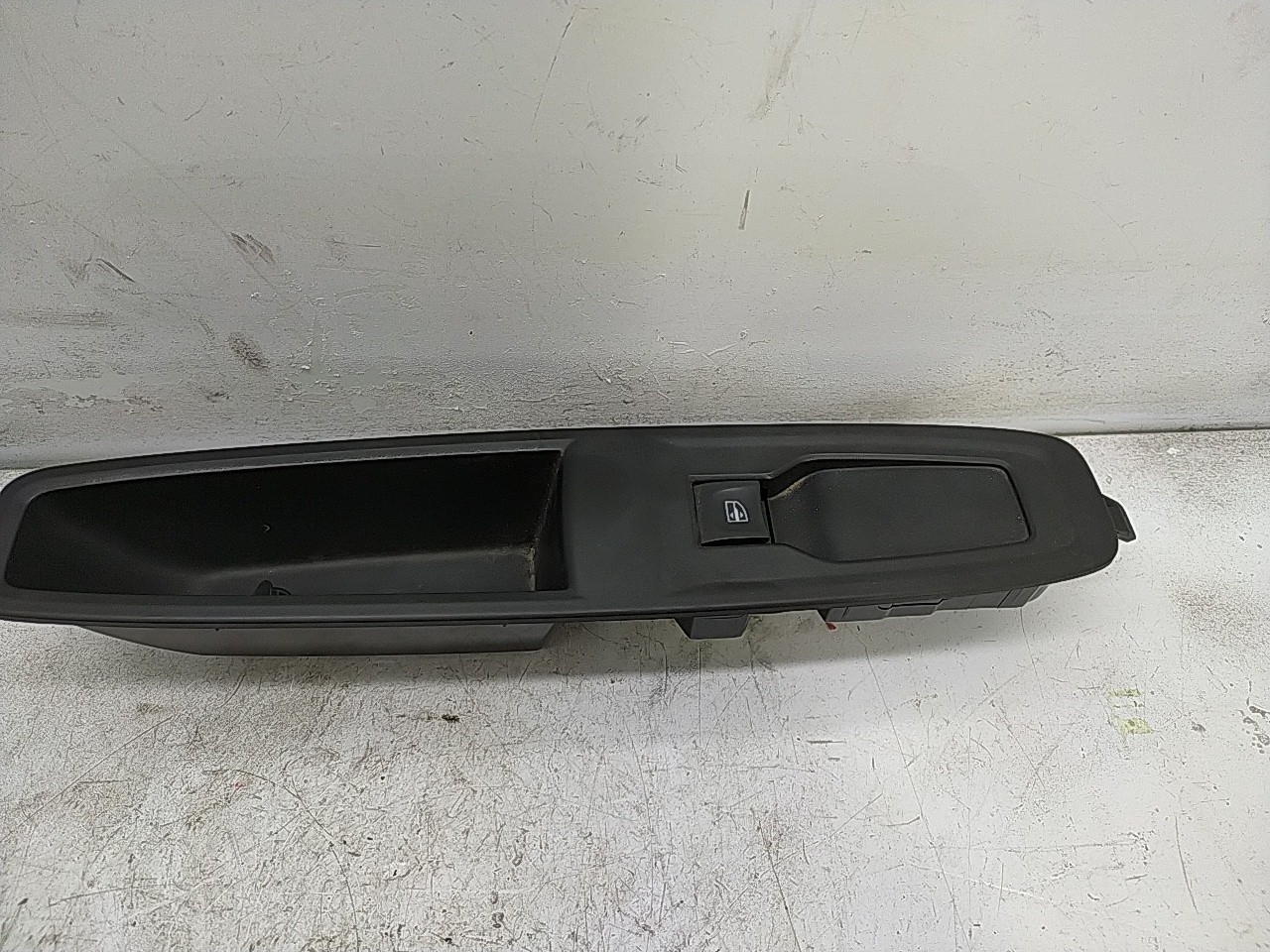 Interruptor vidro porta passageiro (20277395).