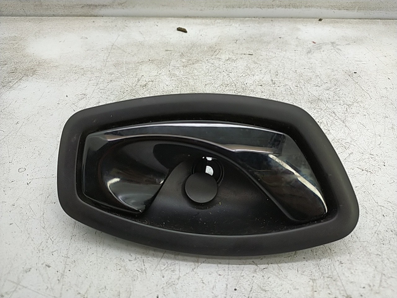 Puxador frente esquerdo (20277554).