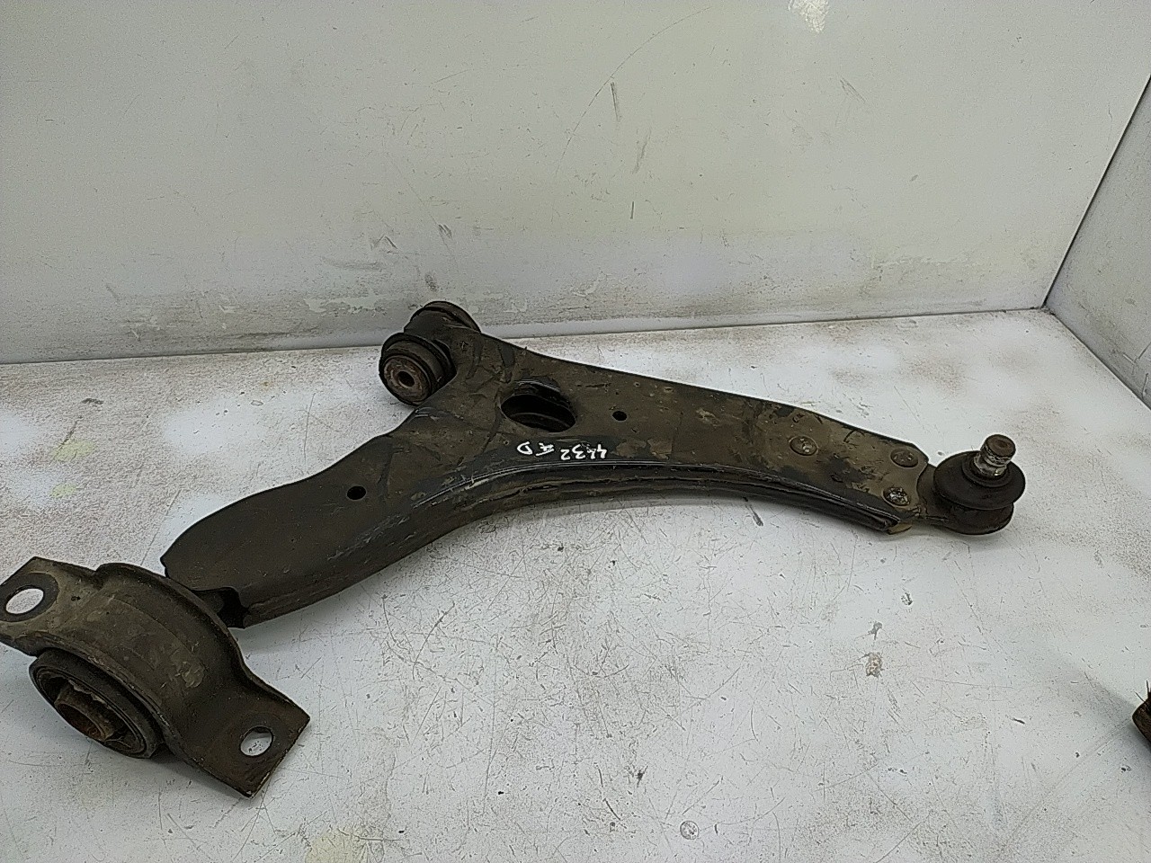 Braço suspensão frente direito (20277570).