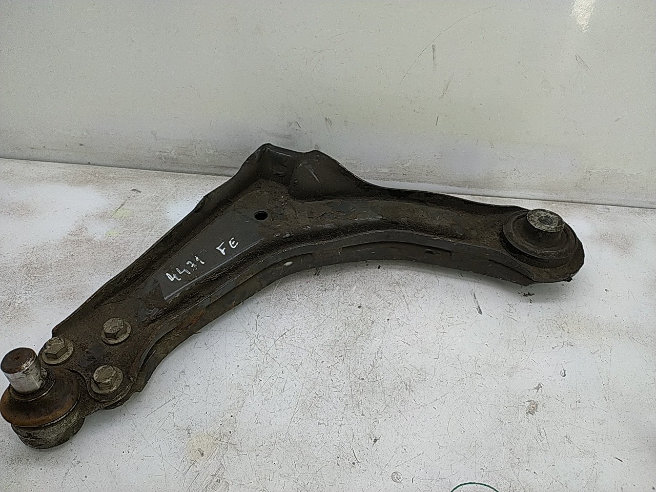 Braço suspensão frente esquerdo (20273437).