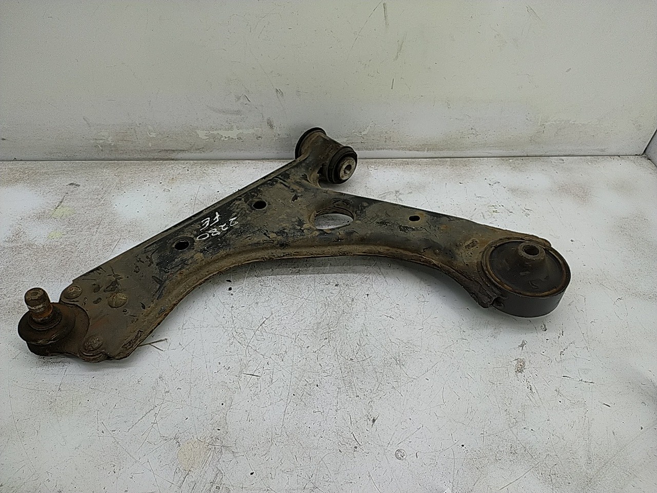Braço suspensão frente esquerdo (20277569).