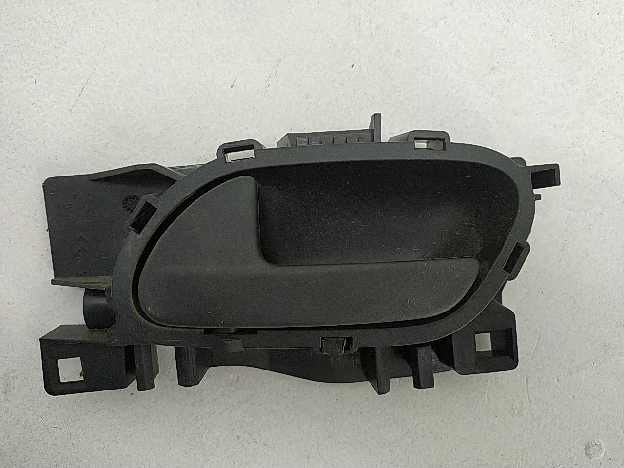 Puxador tras esquerdo (20277907).