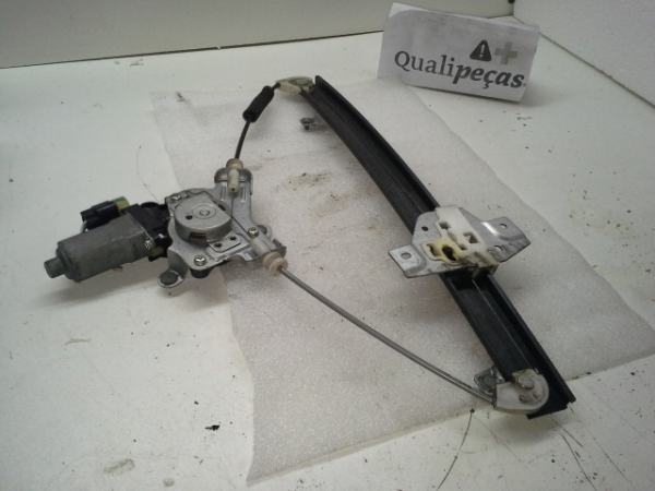 Elevador elect fte dto (20205730).