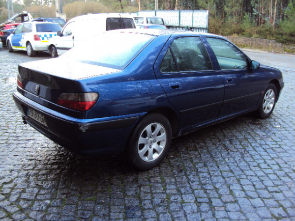 Farolim tras direito (20206339).