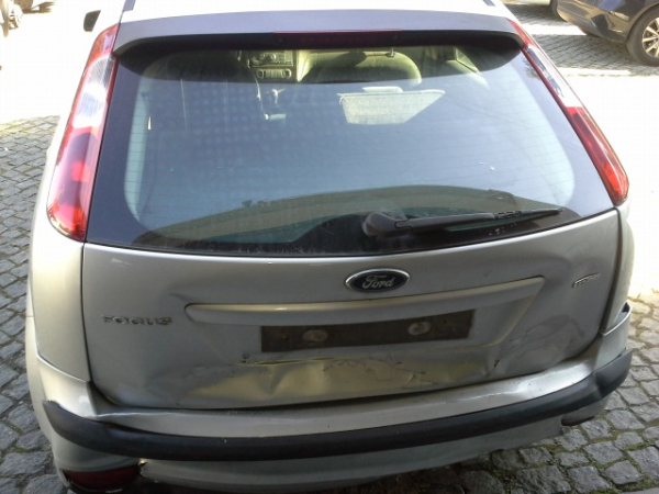 Farolim tras direito (20213010).