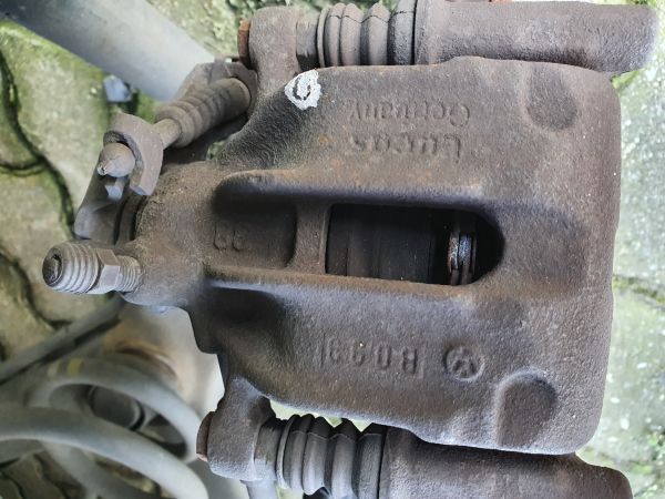 Pinça tras esquerda (20233839).