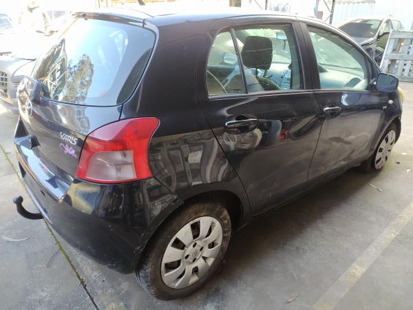 Para choques traseiro (20261911).