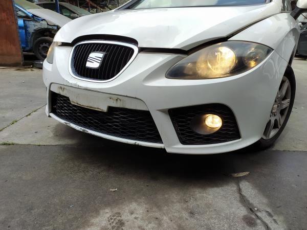 Farol nevoeiro esquerdo