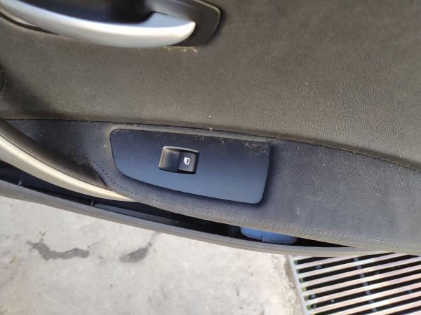 Interruptor vidro porta passageiro (20254217).