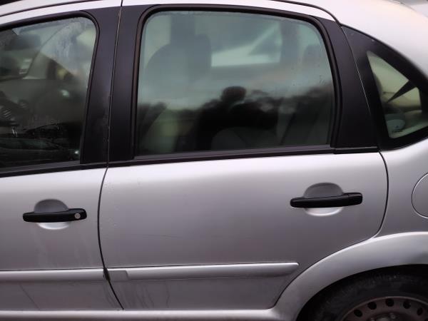 Vidro porta tras direita (20266605).