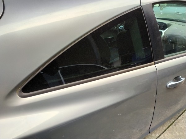 Vidro lateral painel tras direito