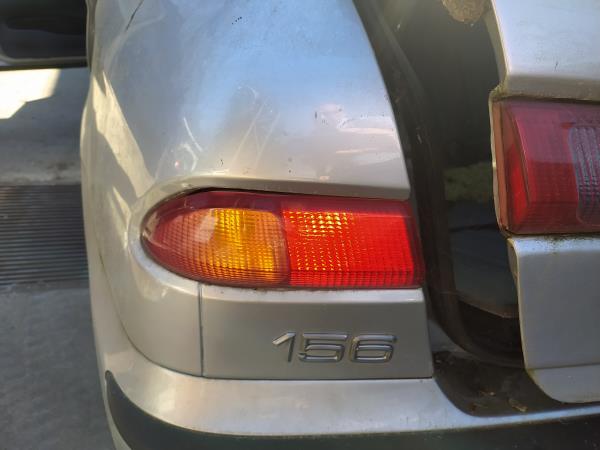 Farolim tras esquerdo painel stop (20267885).