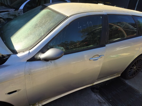 Porta frente esquerda (20268051).