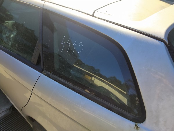 Vidro lateral painel tras esquerda (20268062).