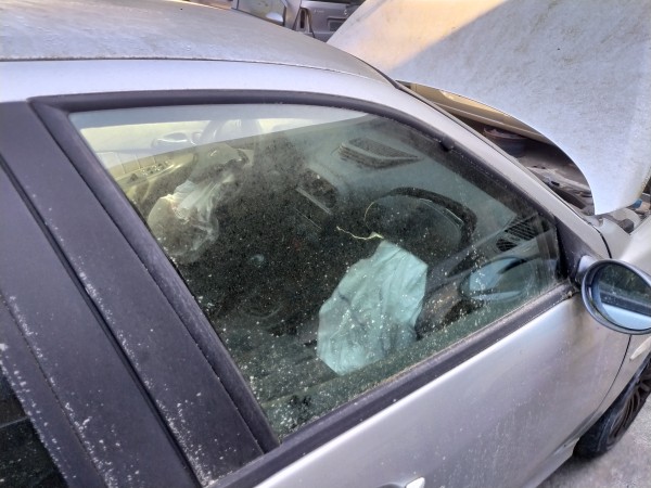 Vidro porta frente direita (20268063).