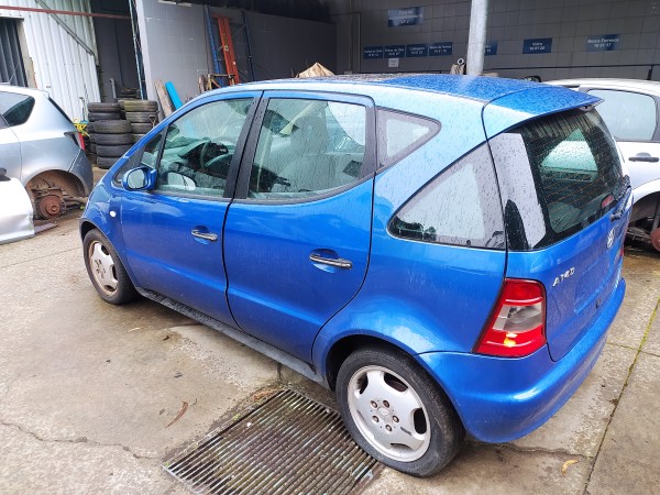 Porta tras esquerda (20267968).