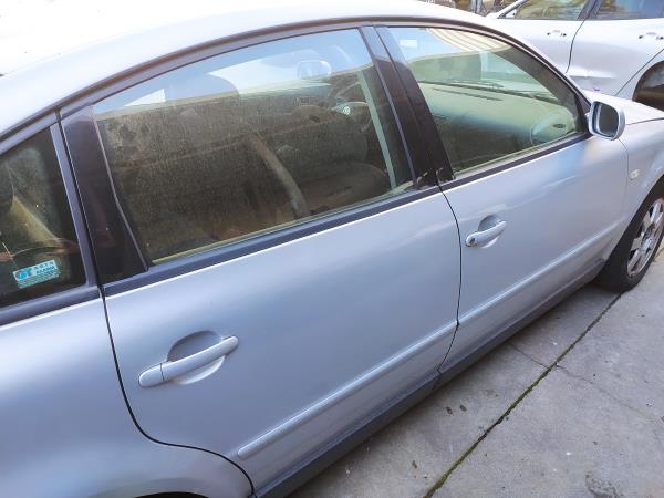 Porta tras direita (20270716).