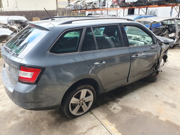 Vidro lateral painel tras direito (20275976).