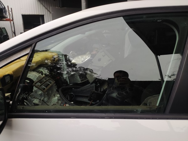 Vidro porta frente esquerda (20277244).