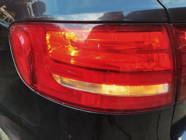 Farolim tras esquerdo painel stop (20277673).