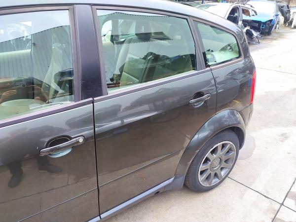 Porta tras esquerda (20268728).