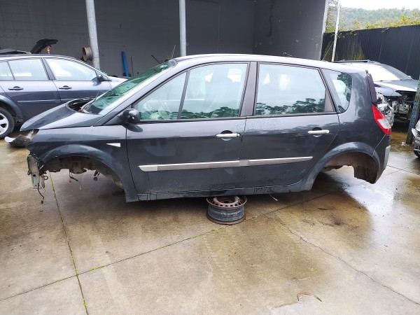 Guarda lamas esquerdo (20272400).