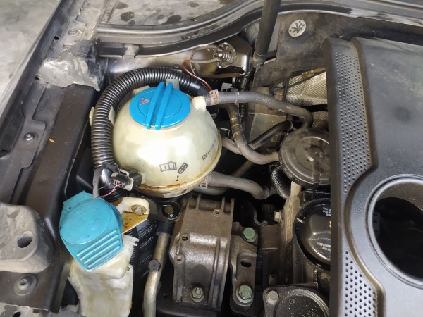 Deposito agua esguichos (20275143).