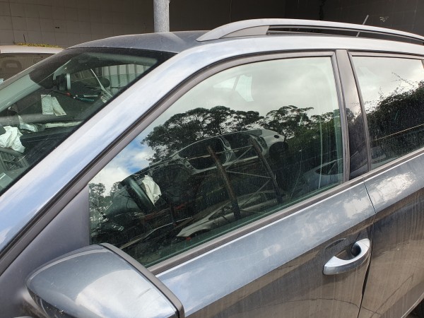 Vidro porta frente esquerda (20275848).