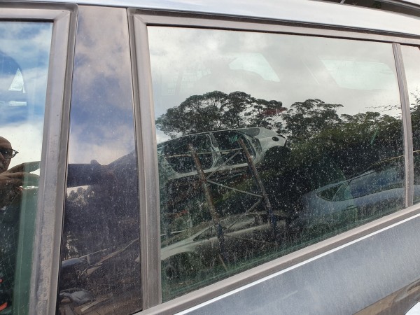 Vidro porta tras esquerda (20275851).