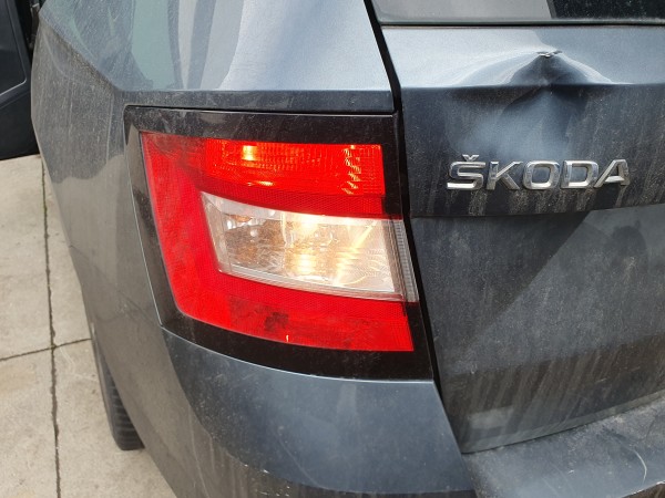 Farolim tras esquerdo painel stop