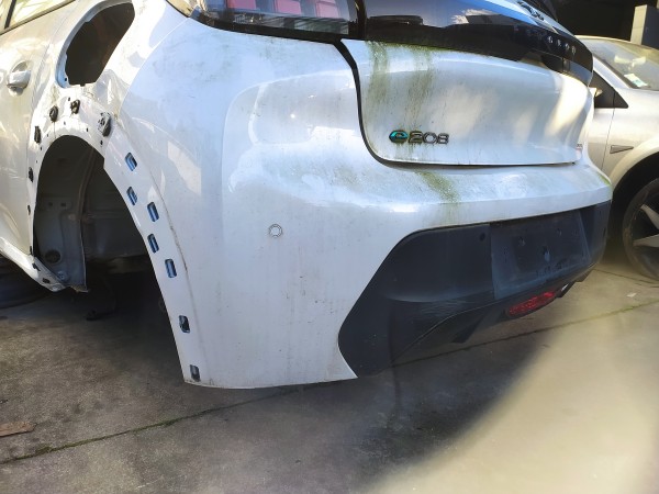 Para choques traseiro (20276684).