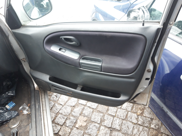 Quartela frente direita (20232561).