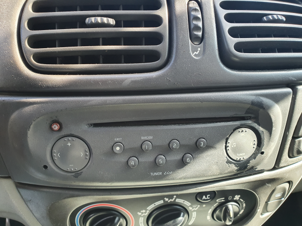 Auto radio cd