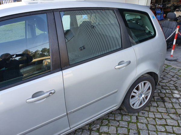 Porta tras esquerda (20236577).