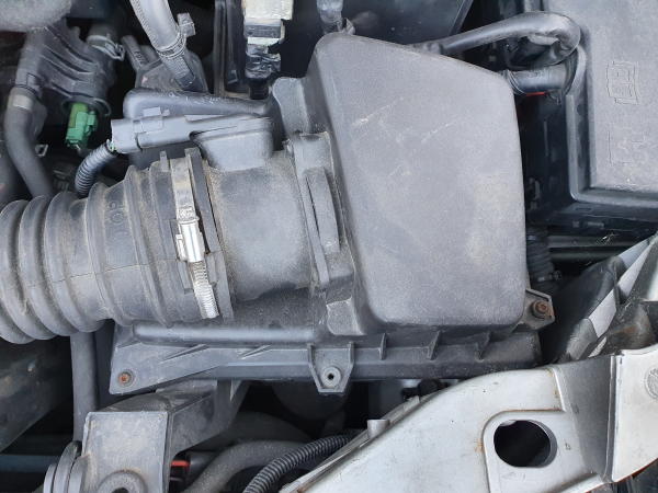 Caixa filtro ar (20236608).