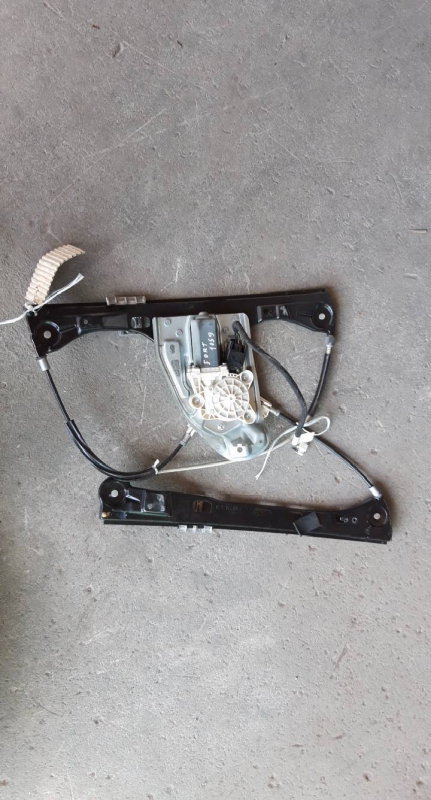 Elevador elect fte dto